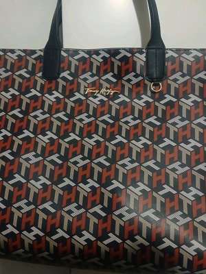 Tommy Hilfiger shoulder bag like new, blue and red, spacious