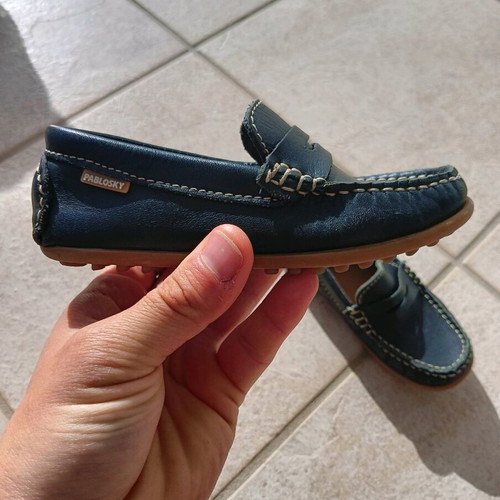 Pablosky leather boys' moccasins Navy blue like new, size 27