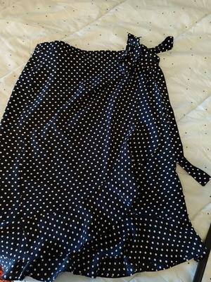 Skirt with ruffles wrap polka dot like new