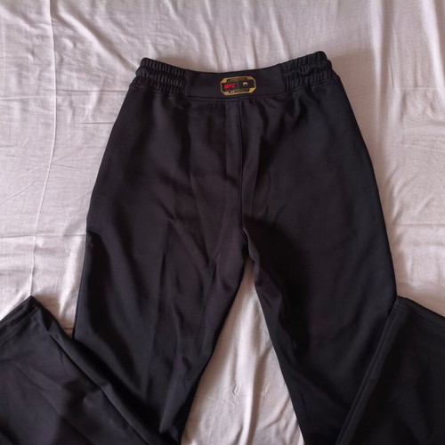 Venum x UFC tracksuit new, size M with zipper pockets, black