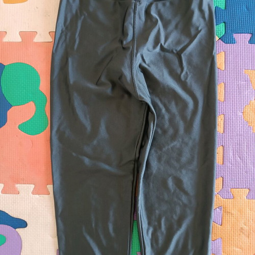 Body Move Small Gray Shiny Leggings Like New