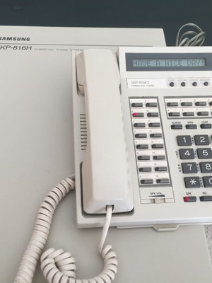 Τηλεφωνικό κέντρο Samsung SKP-816 μεταχειρισμένο με τηλεφωνητή