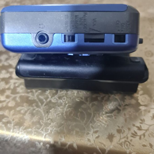 Panasonic Walkman RQ-C10V cassette player with digital radio