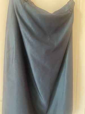 Silk pencil skirt like new, green, size L