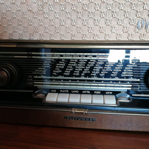 Telefunken antique radio model operette used