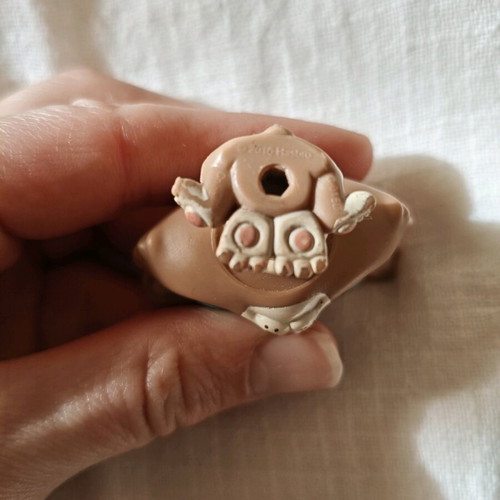 Littlest Pet Shop used with minor ear damage Hasbro 2010