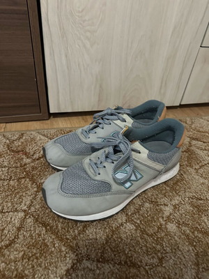 New Balance γυναικεία αθλητικά παπούτσια νούμερο 40,5 σαν καινούργια, γκρι