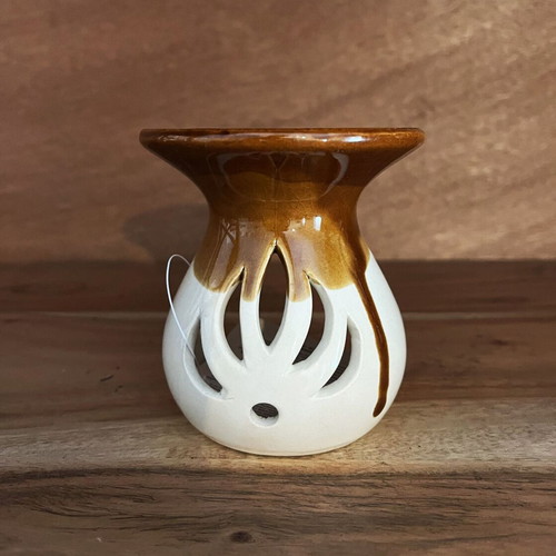 Small ceramic aroma diffuser, white and brown