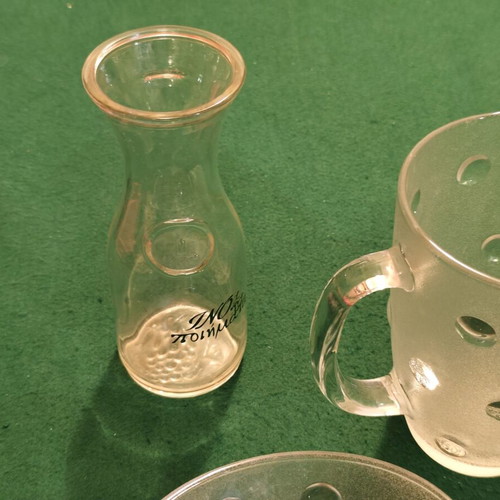 Vintage glassware set of 7 pieces with carafe, dessert bowls, wine carafe & glasses