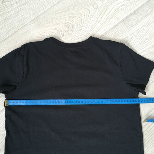 Under Armour graphic t-shirt women size M used, black
