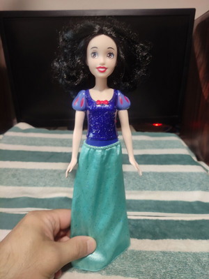 Mattel Disney Princess Snow White doll used, good condition