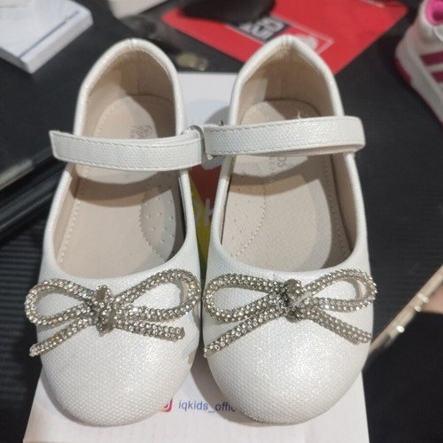 Iqkids ballerina shoes size 26 like new, white