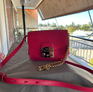 Furla δερμάτινη