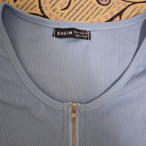 Shein crop top like new, size S, blue with zipper detail