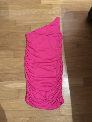 Desiree one-shoulder bodycon dress like new, fuchsia pink, size M