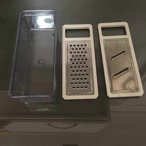 Cheese grater with plastic container new
