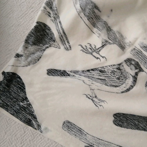 Zara T shirt black and white cotton like new with birds