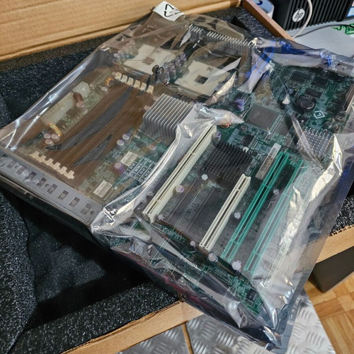 Dell PowerEdge 1800 motherboard new, p/n T7296