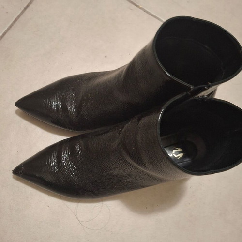 Mourtzi black ankle boots size 38 like new