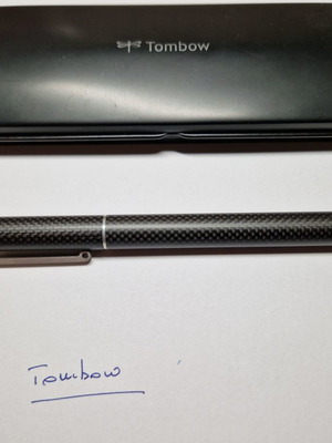 Tombow Zoom 101 Carbon roller pen like new