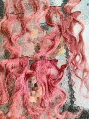 Hair extensions with clips like new, red shade, 8 pieces