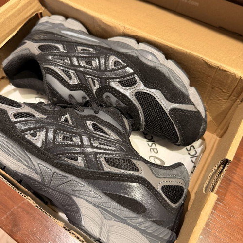 Asics Gel-NYC sneakers size 42 new, black