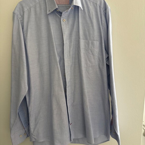 Rusty Nail shirt large in like new condition