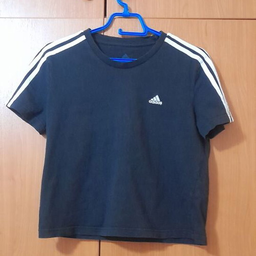 Adidas γυναικείο t-shirt μαύρο με λευκές ρίγες μέγεθος S σαν καινούργιο