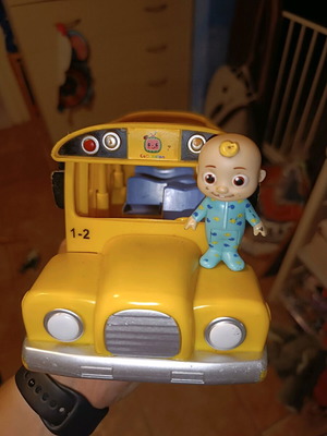 Cocomelon school bus like new with sound