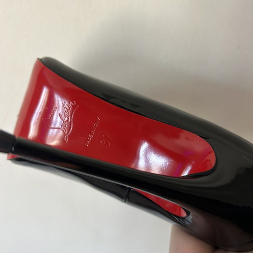 Christian Louboutin So Kate Pumps size 37 black leather like new 10cm