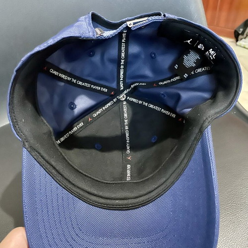 Jordan Rise hat like new, blue with metal Jumpman logo