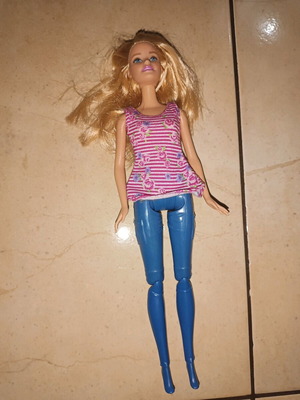 Barbie like new with bendable legs