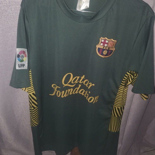 Barcelona Victor Valdes Jersey like new, size large, official replica