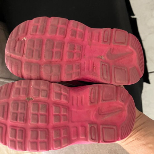 Nike n22 Kids Shoes like new fuchsia and black