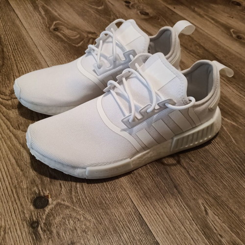 Adidas NMD R1 men's sports shoes, white, size 44