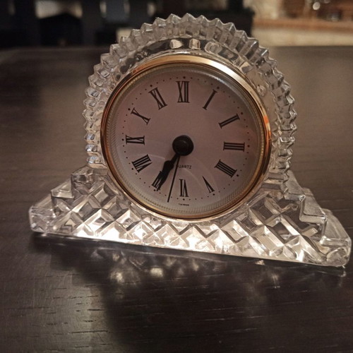 Table clock new, crystal, analog