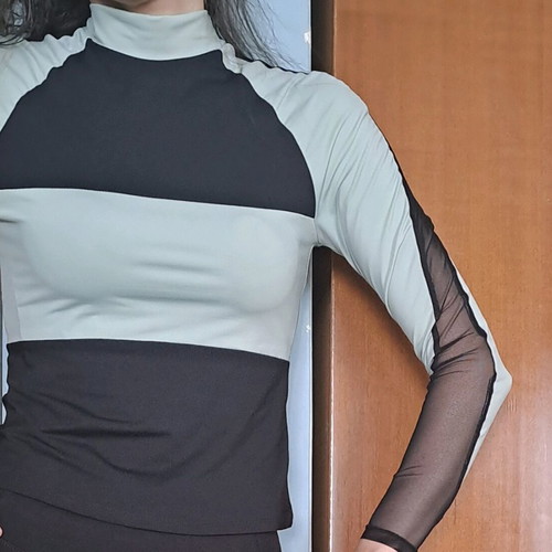 Athletic top black and mint green mock neck like new