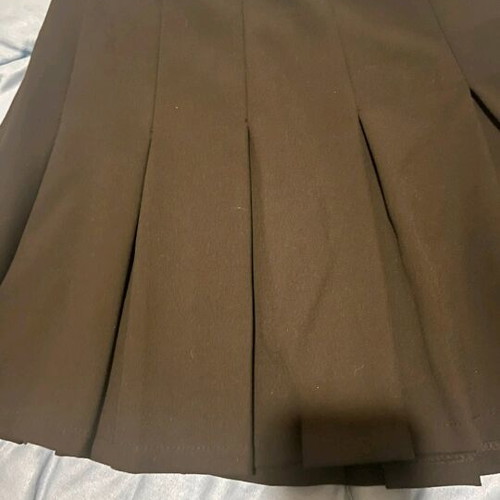 Bershka black A-line skirt with pleats and silver chain, like new