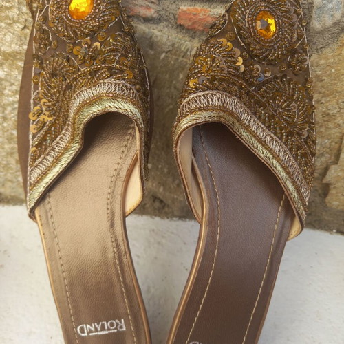 Vintage flat mules new, white and brown