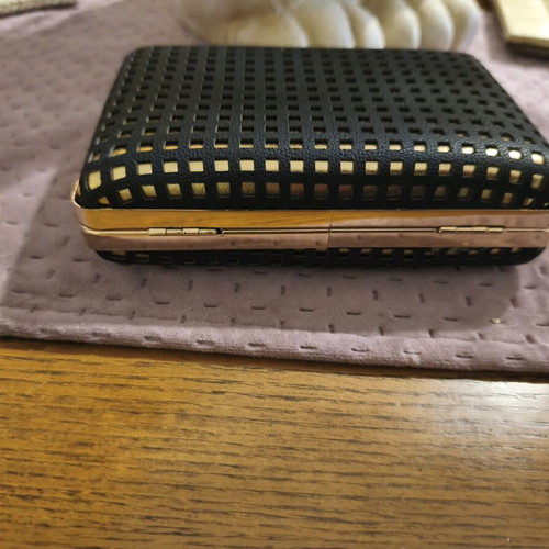 Women's clutch like new, with chain, gold