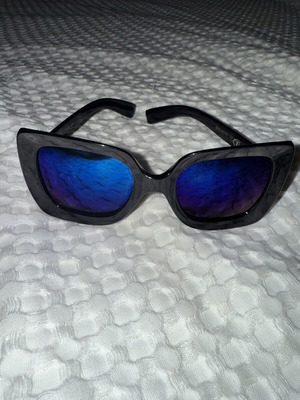 GT Diamond Clear Eyewear Sunglasses with Blue Lenses, Like New