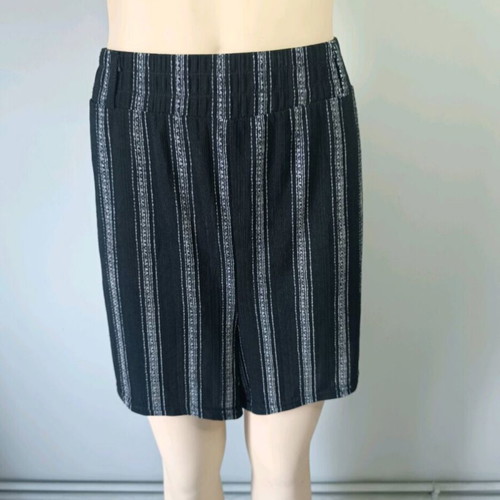 Gladys striped shorts like new, black and white, XL size