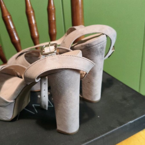 Fashion Icon 12cm platform sandals size 41 beige like new