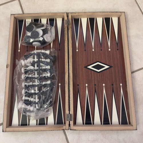 Backgammon and Chess 2 in 1 wooden game set new