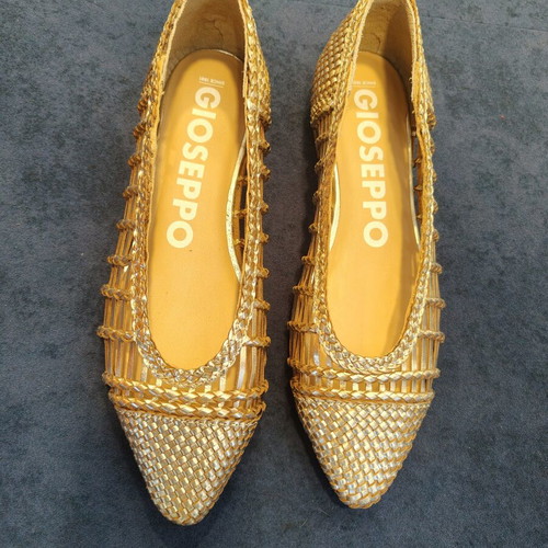 Gioseppo ballerinas size 39 new, gold color