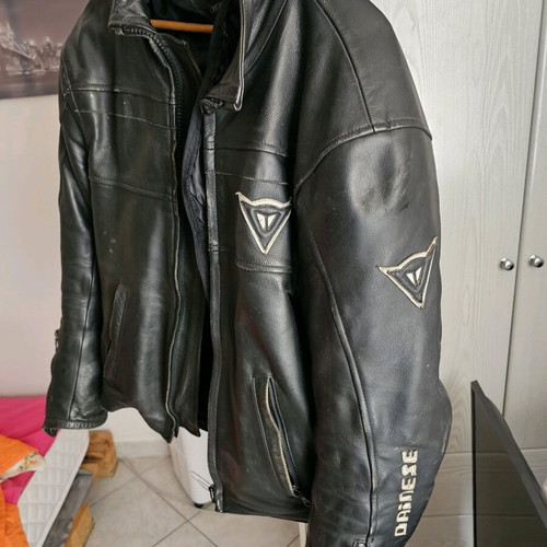 Dainese leather jacket size 48 used with armor on elbows and shoulders