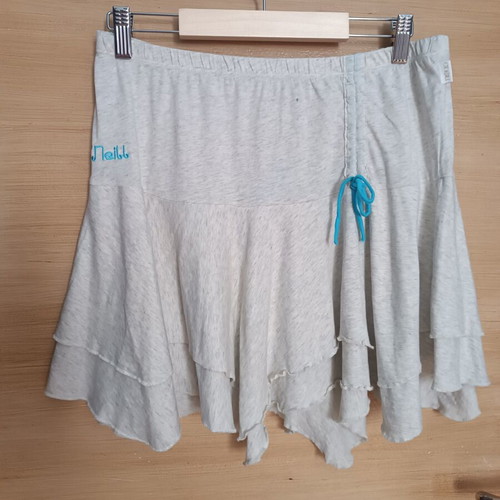 O'Neill women's skirt new with minor defect, gray, sizes S and M