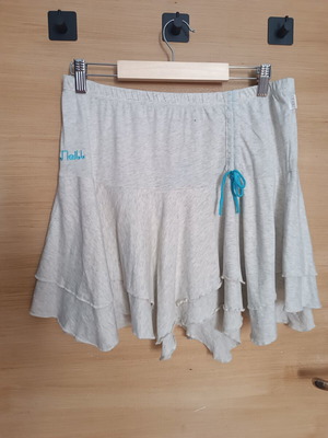 O'Neill women's skirt new with minor defect, gray, sizes S and M