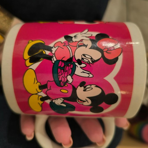 Mickey Minnie Mug like new with design