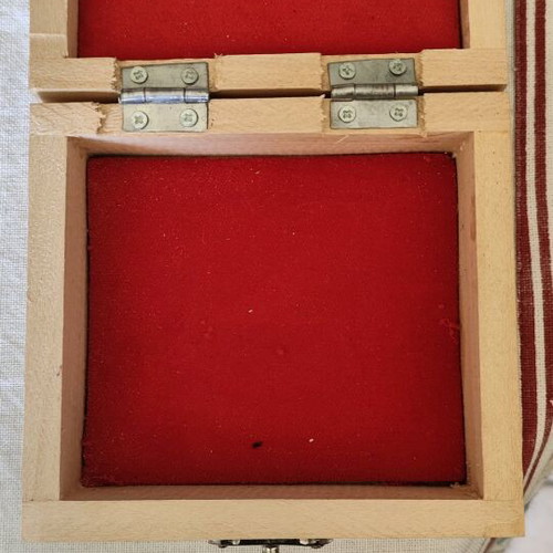 Wooden box like new with red lining
